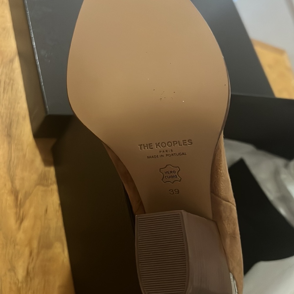 Suede leather boots. New in box never worn - Picture 4 of 4